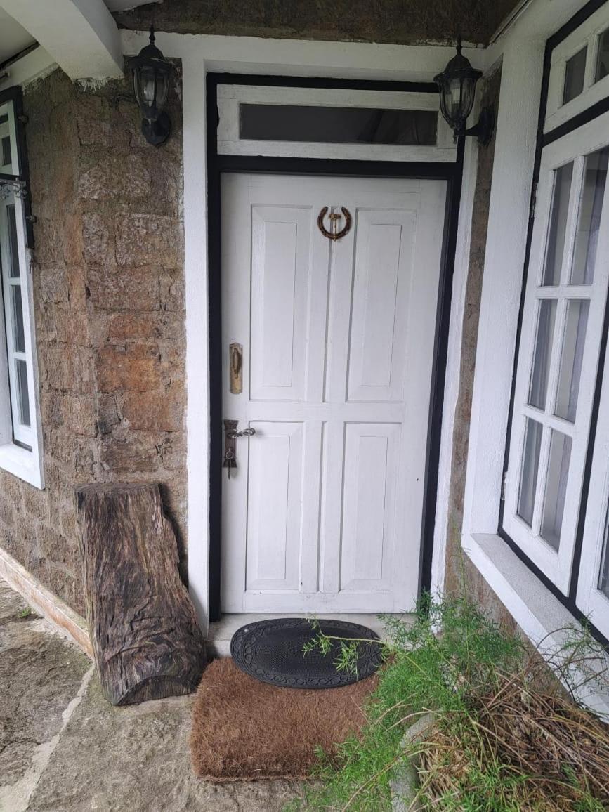 Stoneleigh Cottage นูวาราเอลิยา ภายนอก รูปภาพ
